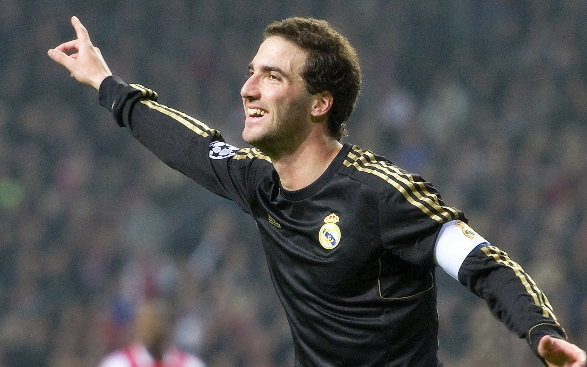 五大联赛后腰覆盖面积成为战术核心依据，五大联赛后腰排名